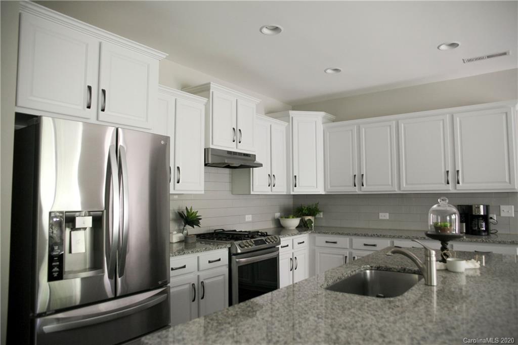 1221 Fordham Road, Unit 8 Charlotte, NC 28208 - Photo 1 of 28 Gallery Image 1