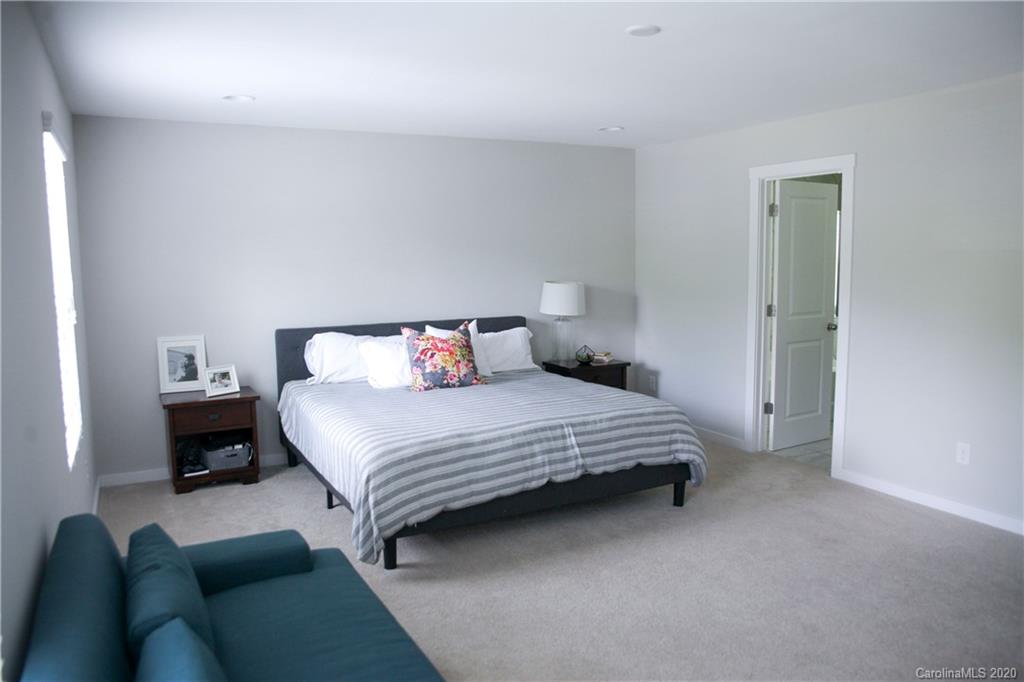 1221 Fordham Road, Unit 8 Charlotte, NC 28208 - Photo 13 of 28 Gallery Image 13