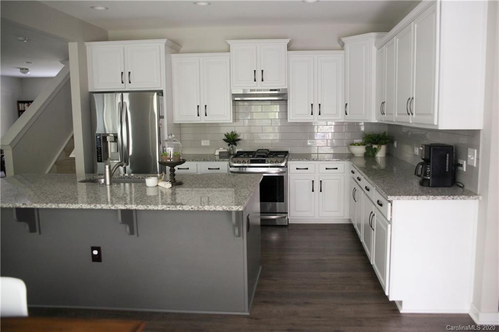 1221 Fordham Road, Unit 8 Charlotte, NC 28208 - Photo 4 of 28 Gallery Image 4