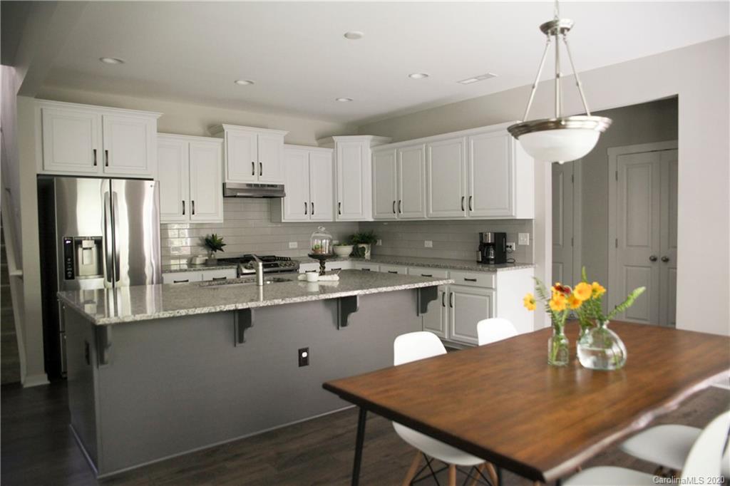 1221 Fordham Road, Unit 8 Charlotte, NC 28208 - Photo 5 of 28 Gallery Image 5