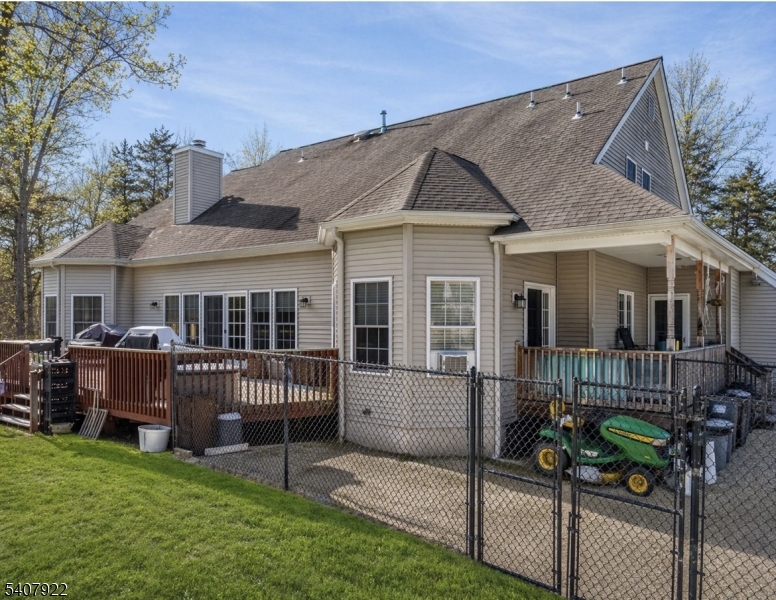 134 Meadows Road Lafayette, NJ 07848 - Photo 5 of 8 a front view of a house with garden