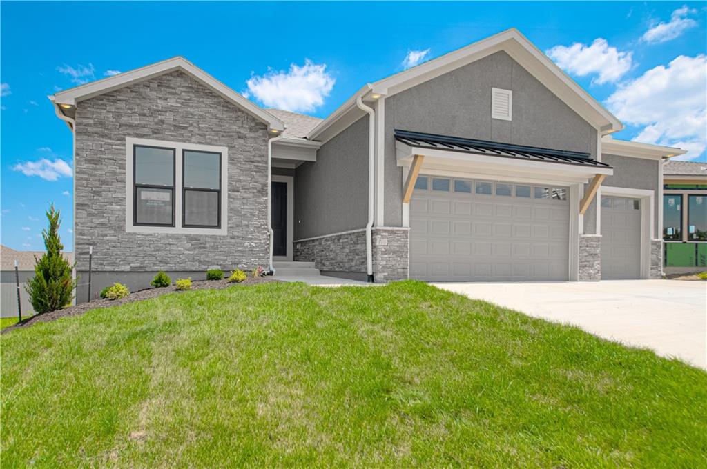 4935 Northwest Martin Street Riverside, MO 64151 - Photo 2 of 37