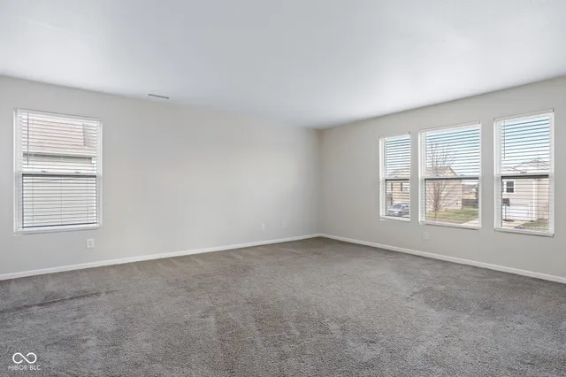 $285,000 | 476 Bourneside Drive, Greenfield, IN 46140