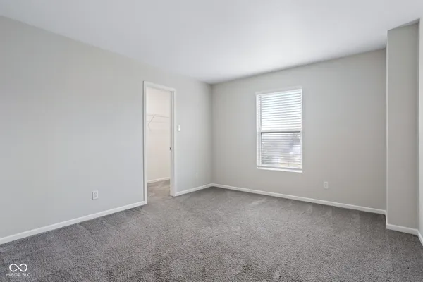 $305,000 | 476 Bourneside Drive, Greenfield, IN 46140