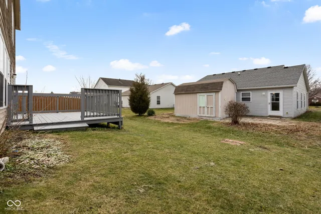 $285,000 | 476 Bourneside Drive, Greenfield, IN 46140