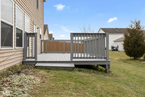 $305,000 | 476 Bourneside Drive, Greenfield, IN 46140