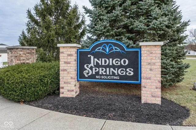 $285,000 | 476 Bourneside Drive, Greenfield, IN 46140