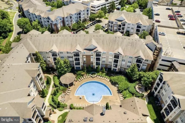 $1,800 | 12957 Centre Park Circle, Unit 112, Herndon, VA 20171