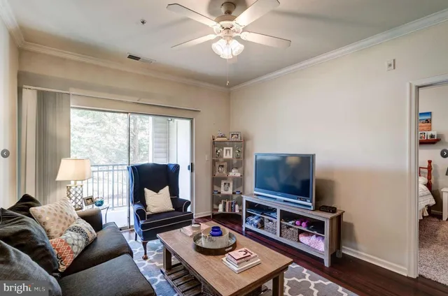 $1,800 | 12957 Centre Park Circle, Unit 112, Herndon, VA 20171