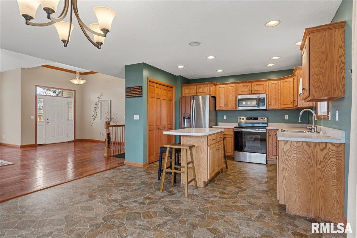 3708 Switchgrass Court Springfield, IL 62712 - Photo 11 of 42