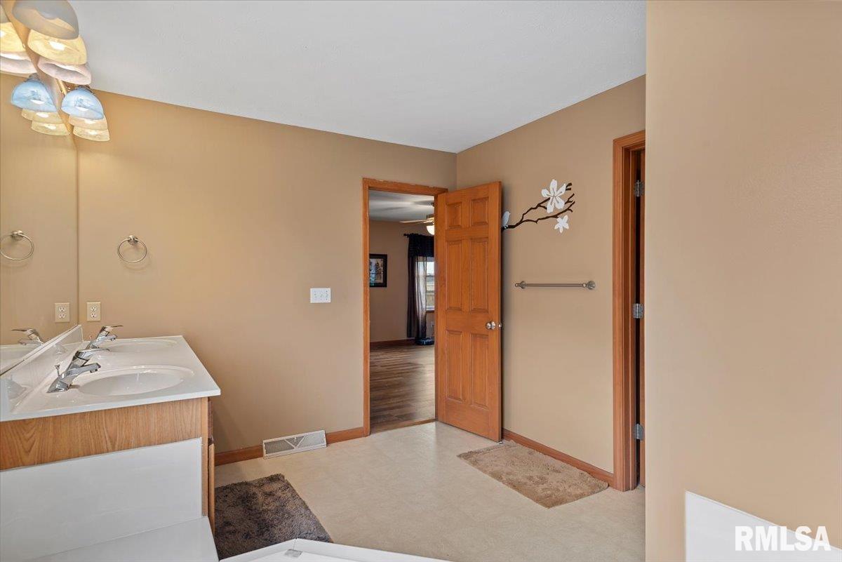 3708 Switchgrass Court Springfield, IL 62712 - Photo 22 of 42