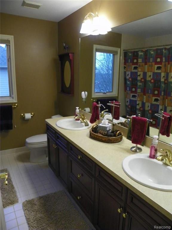 5641 Fox Ridge Drive Clarkston, MI 48348 - Photo 13 of 21