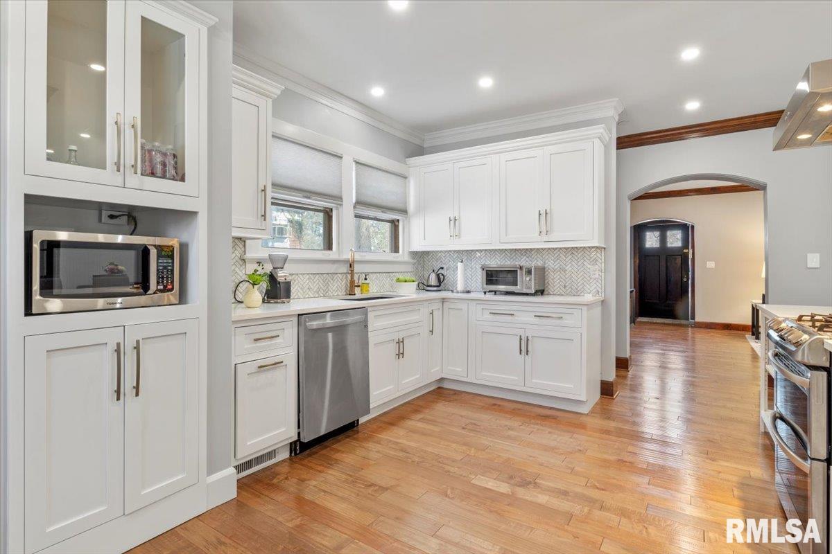 2217 South Wiggins Avenue Springfield, IL 62704 - Photo 10 of 39 Gallery Image 10