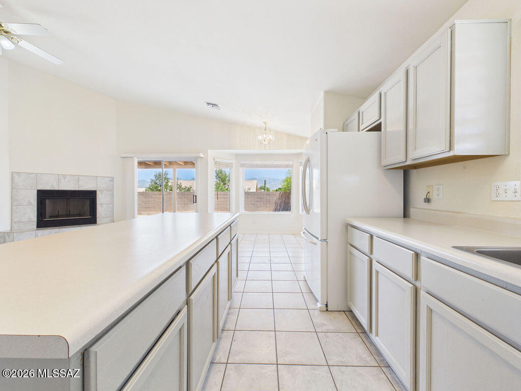 9557 Blue Ridge Mountain Street Tucson, AZ 85748 - Photo 12 of 25 CAM06457G6-PR0033-STILL020