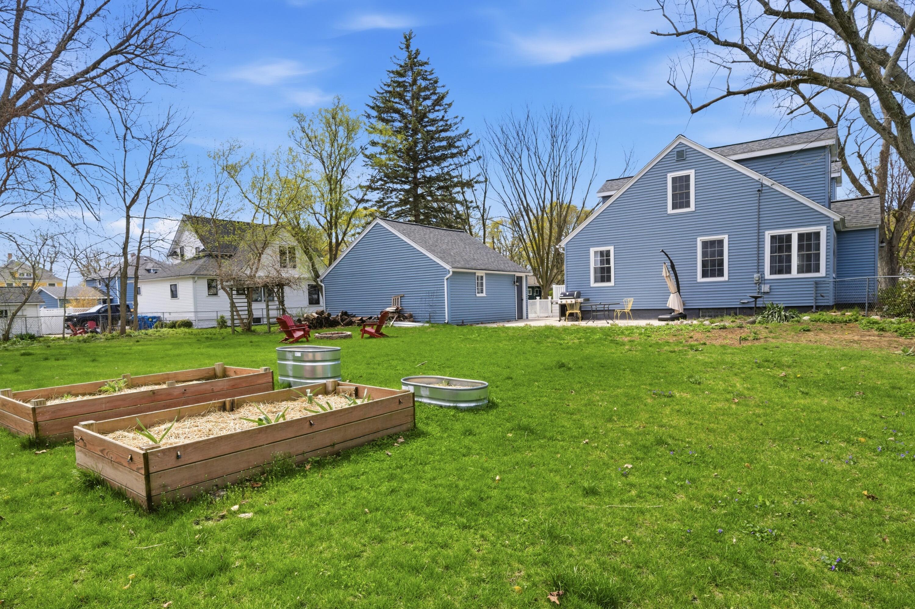 220 Barber Street Spring Lake, MI 49456 - Photo 32 of 55 IMG_0505