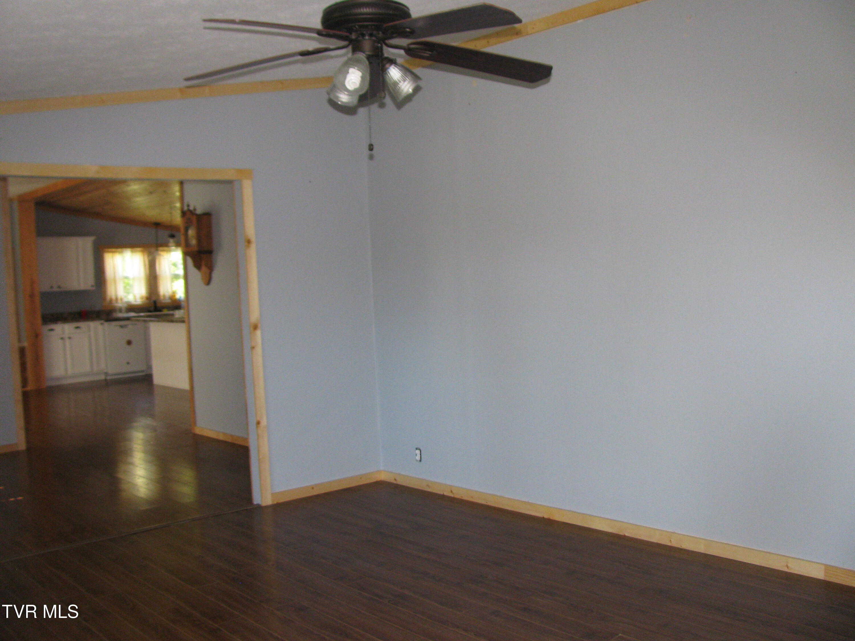 181 Bowers Road Greeneville, TN 37743 - Photo 20 of 20 IMG_4913