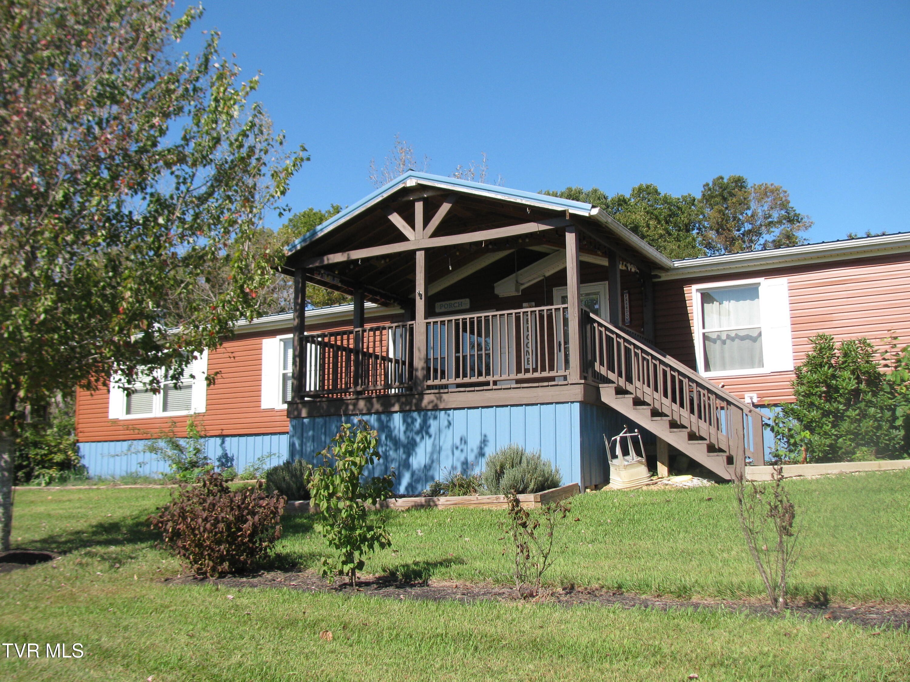 181 Bowers Road Greeneville, TN 37743 - Photo 2 of 20 IMG_4900