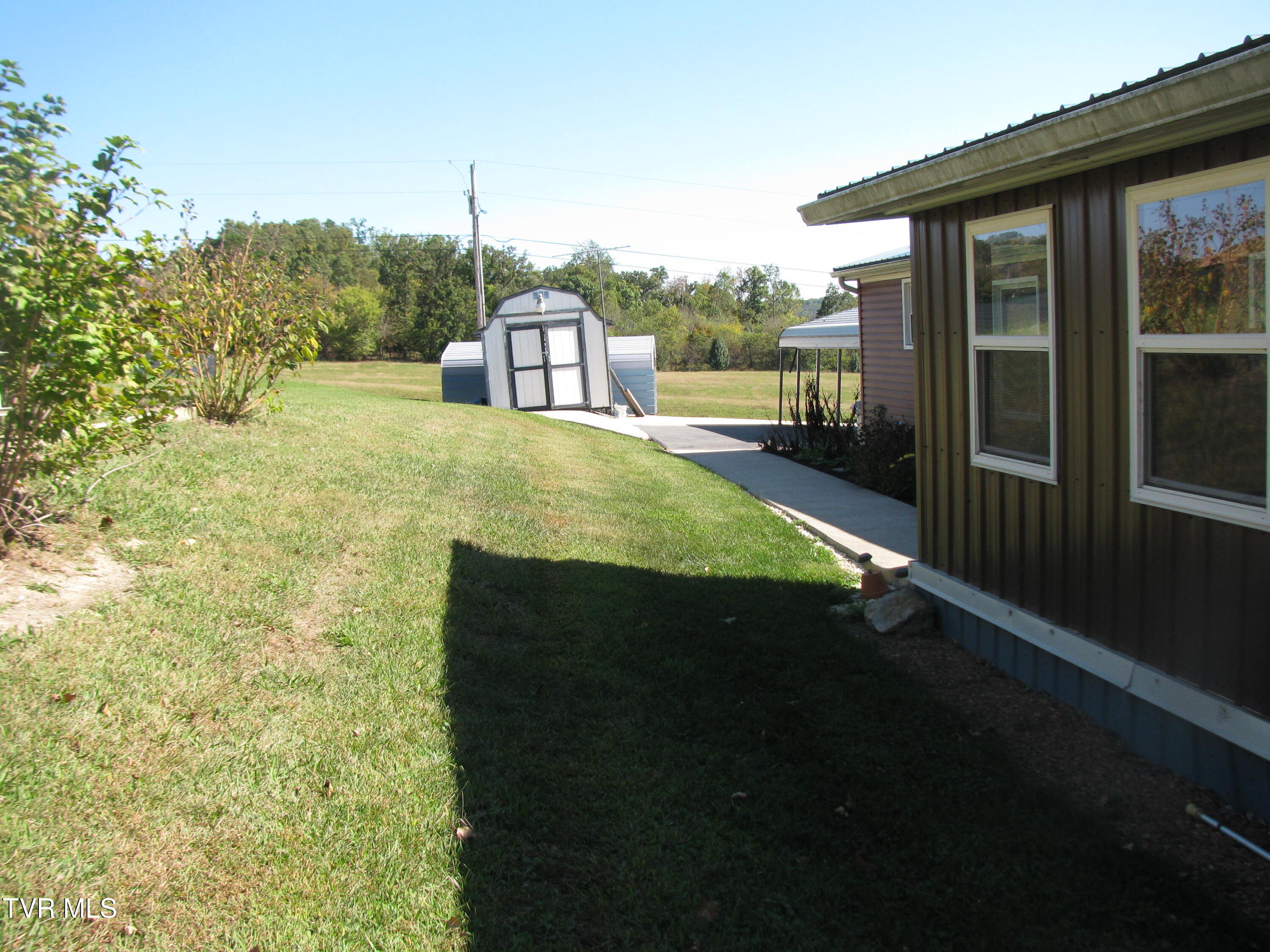 181 Bowers Road Greeneville, TN 37743 - Photo 4 of 20 IMG_4906