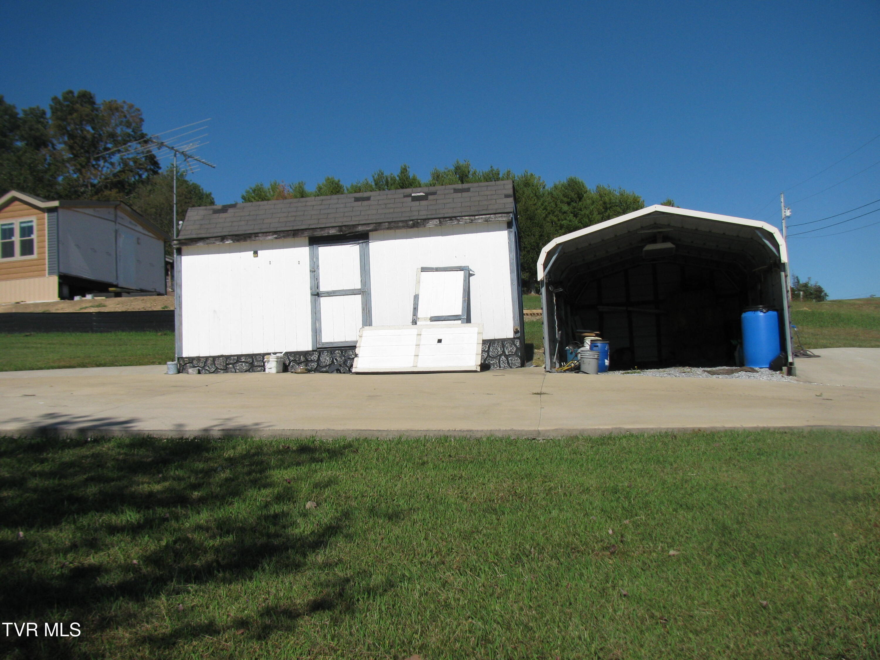 181 Bowers Road Greeneville, TN 37743 - Photo 6 of 20 IMG_4897