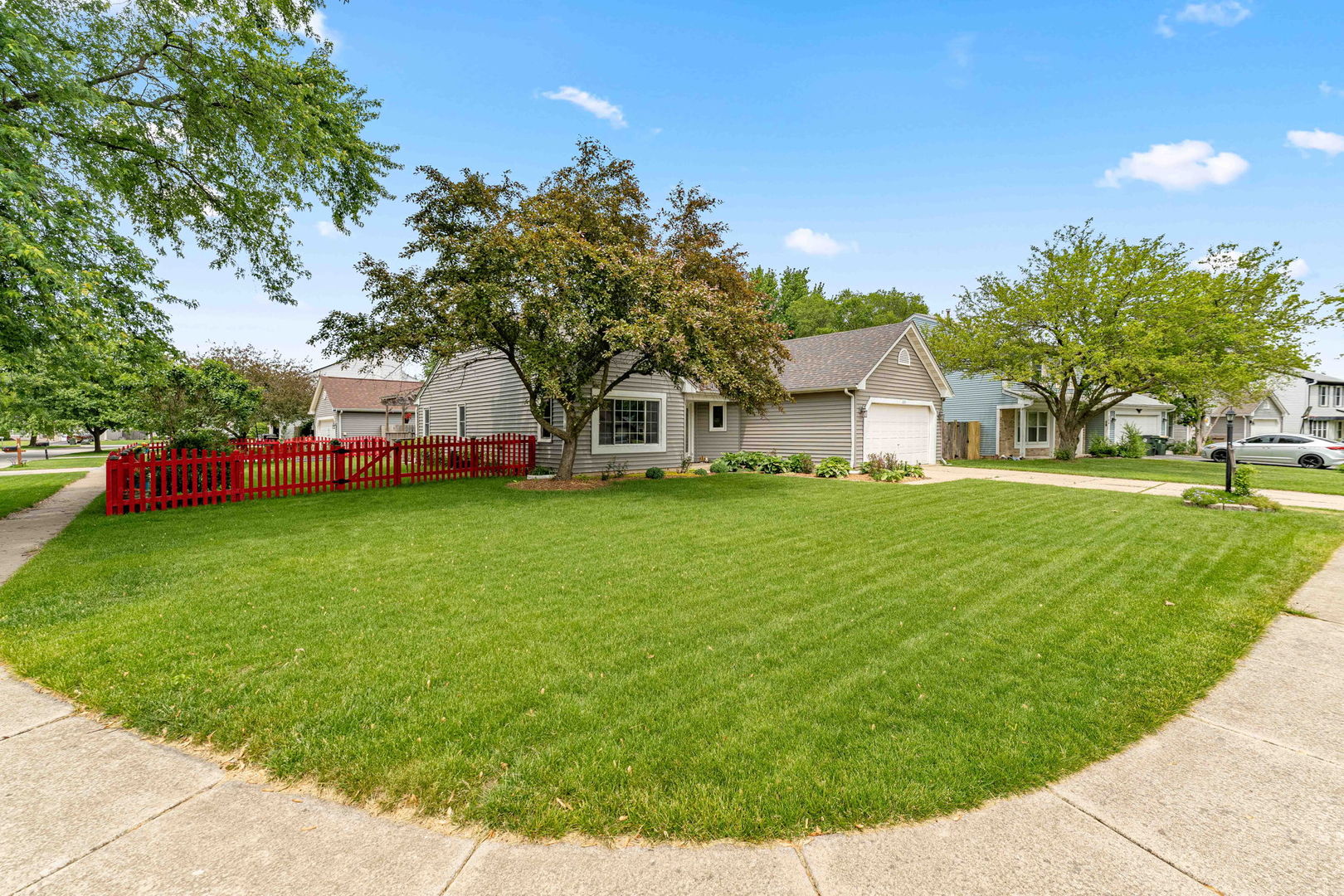 200 Fernwood Road Montgomery, IL 60538 - Photo 2 of 32