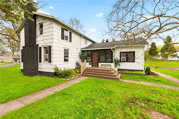 $219,900 | 1936 Penfield Road, Penfield, NY 14526