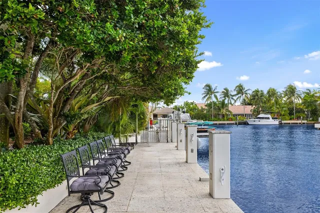 $8,995,000 | 11 Bay Colony Lane, Fort Lauderdale, FL 33308