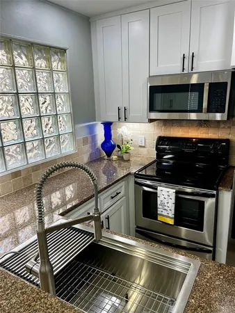 $425,000 | 4221 Cole Avenue, Unit 202, Dallas, TX 75205