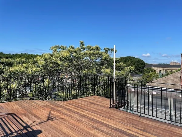 $17,000 | 15 Regent Circle, Unit 2, Brookline, MA 02445