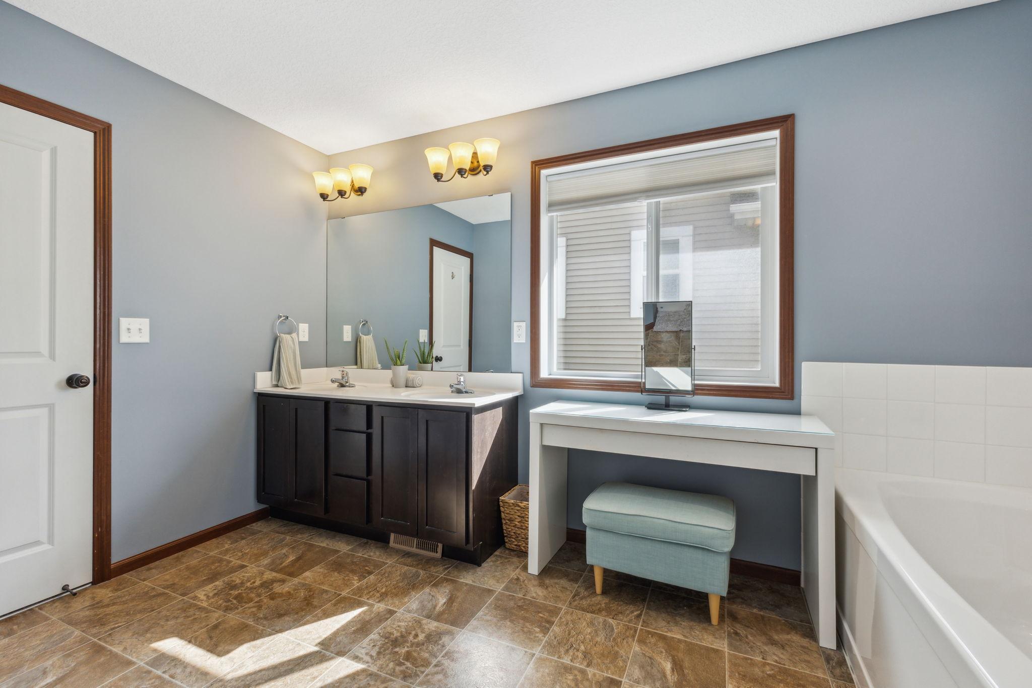 11250 Traverse Road Woodbury, MN 55129 - Photo 19 of 32 Gallery Image 19