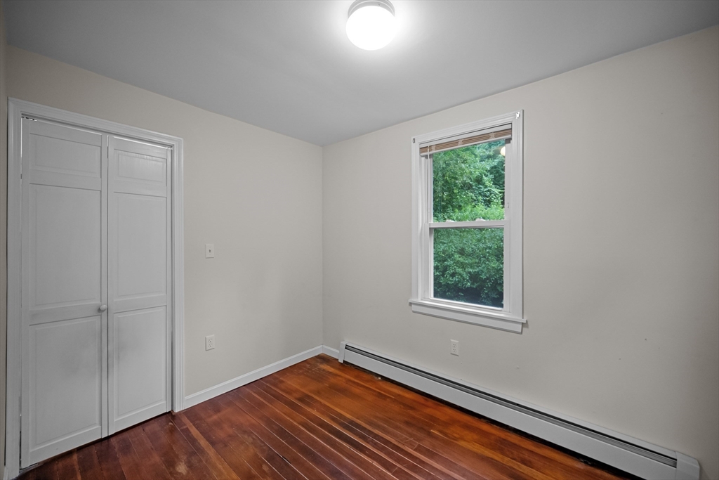 527 Main Road Westport, MA 02790 - Photo 12 of 27 Gallery Image 12