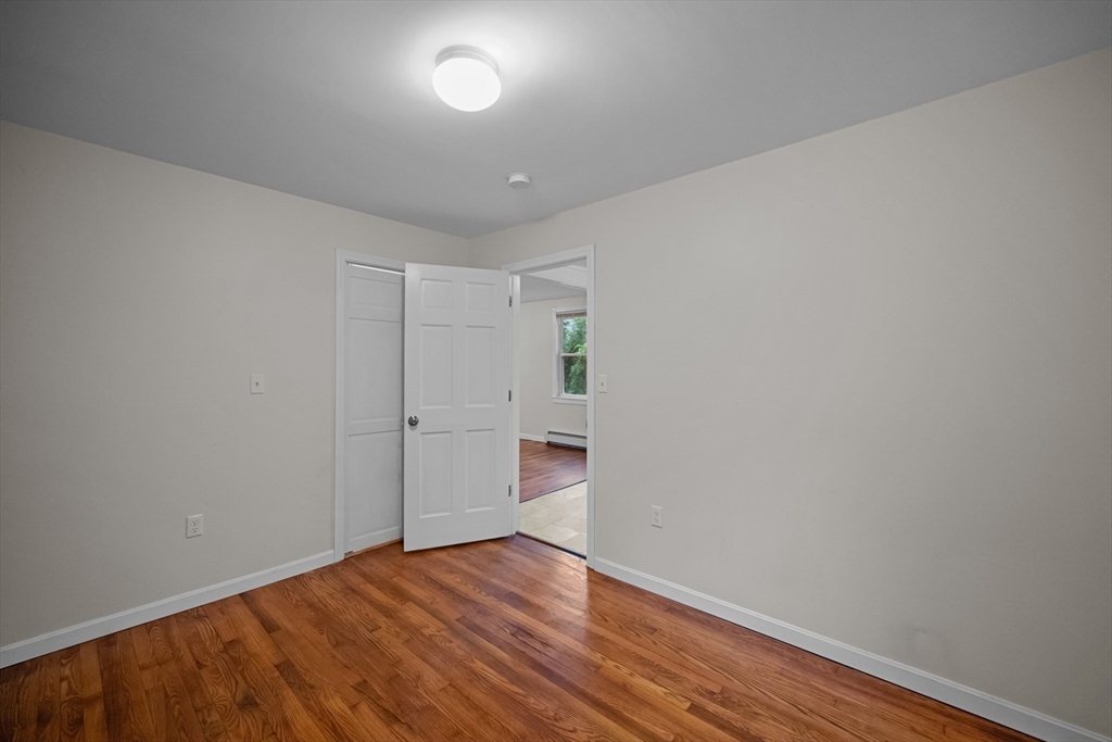 527 Main Road Westport, MA 02790 - Photo 14 of 27 Gallery Image 14
