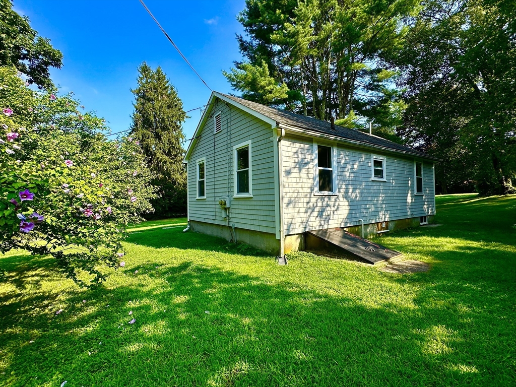 527 Main Road Westport, MA 02790 - Photo 21 of 27 Gallery Image 21