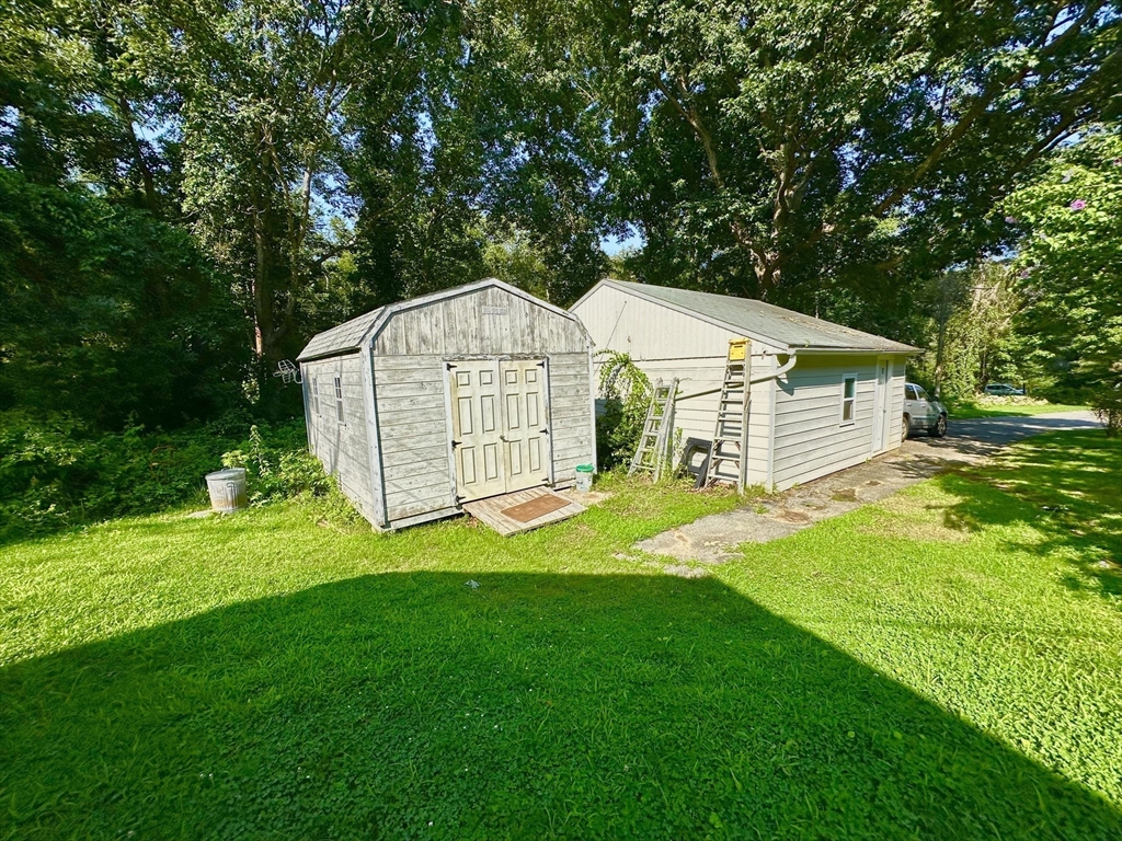 527 Main Road Westport, MA 02790 - Photo 23 of 27 Gallery Image 23