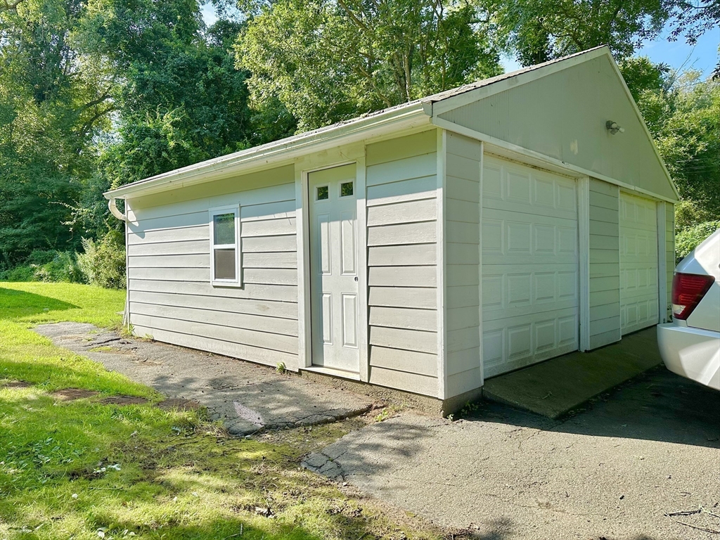527 Main Road Westport, MA 02790 - Photo 24 of 27 Gallery Image 24