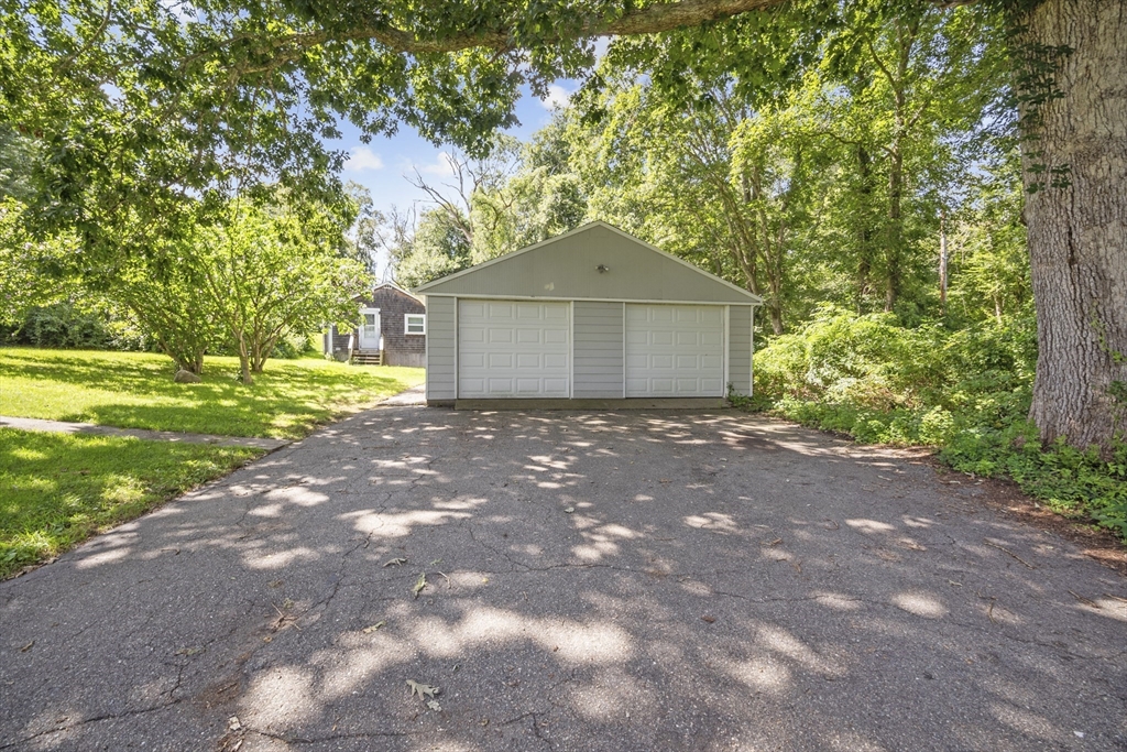 527 Main Road Westport, MA 02790 - Photo 25 of 27 Gallery Image 25