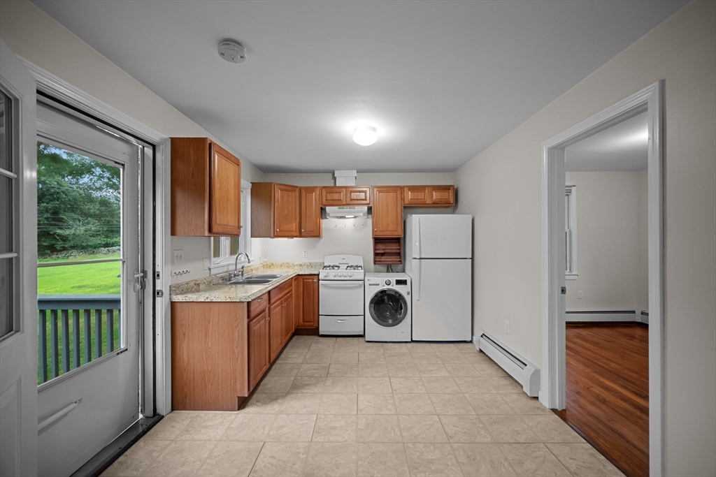 527 Main Road Westport, MA 02790 - Photo 7 of 27 Gallery Image 7
