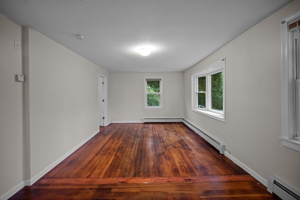 527 Main Road Westport, MA 02790 - Photo 8 of 27 Gallery Image 8