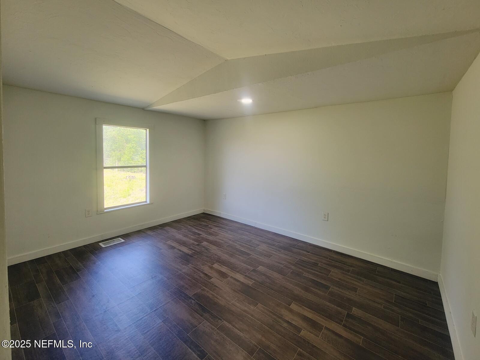 16990 County Road 252 Live Oak, FL 32060 - Photo 12 of 26 2025-04-11-19-42-58-241