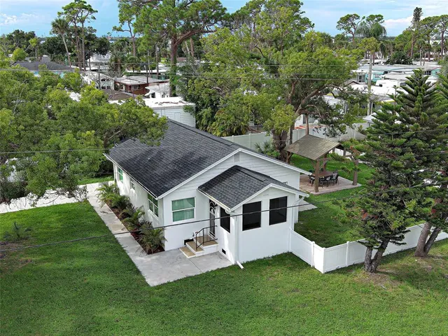 $525,000 | 611 West Wentworth Street, Englewood, FL 34223