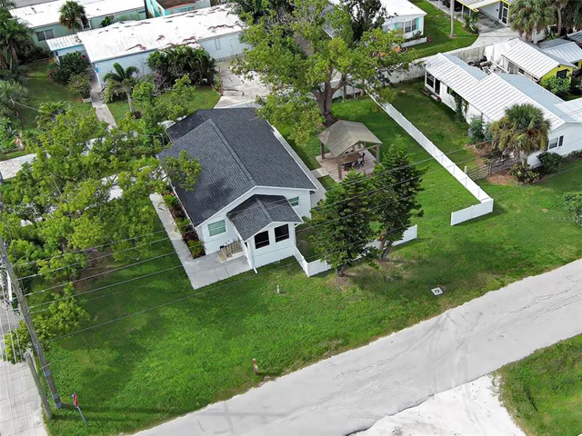 $525,000 | 611 West Wentworth Street, Englewood, FL 34223