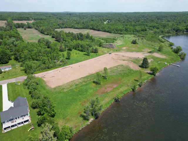 $899,900 | 1625 Lake Avenue, Luck, WI 54853