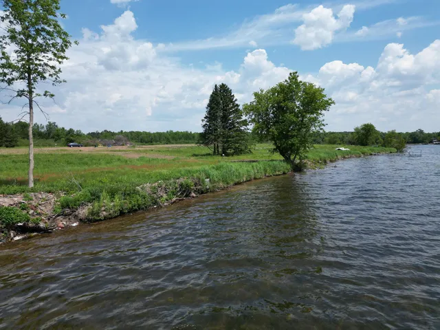 $899,900 | 1625 Lake Avenue, Luck, WI 54853