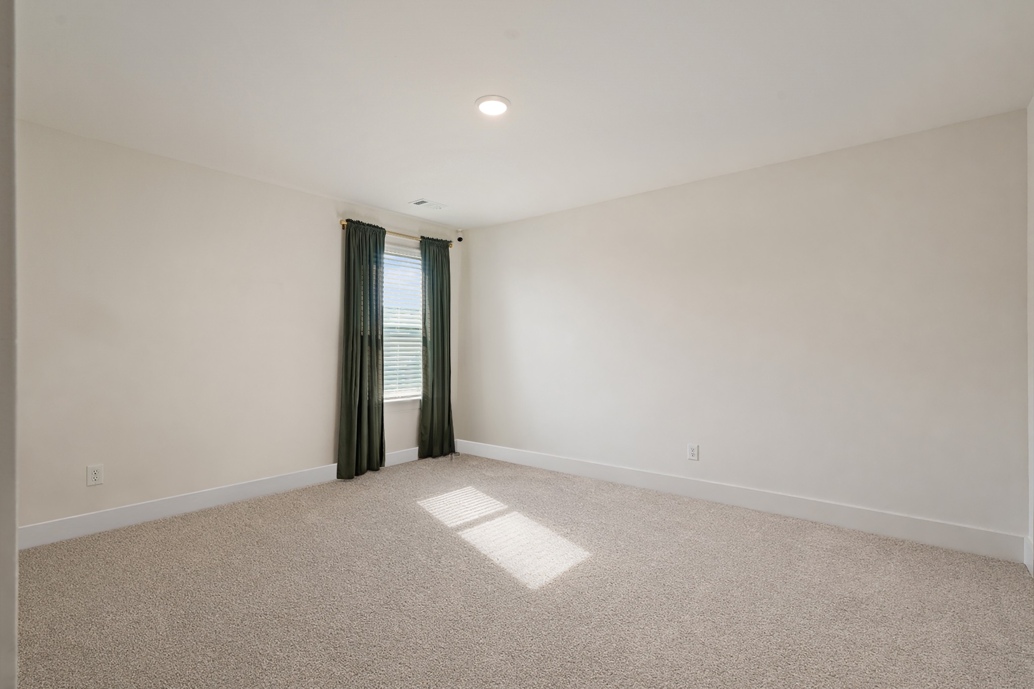 3729 Felipe Way Murfreesboro, TN 37129 - Photo 20 of 32 an empty room with an entryway