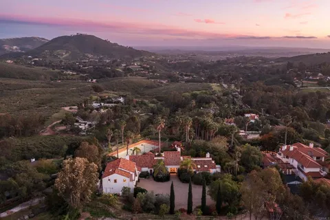 $3,995,000 | 20780 Fortuna Del Norte, Escondido, CA 92029