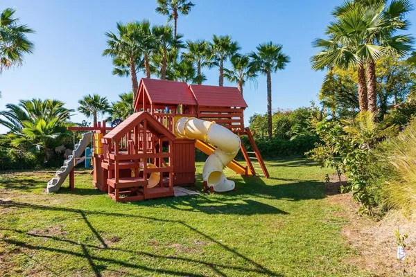 $3,995,000 | 20780 Fortuna Del Norte, Escondido, CA 92029