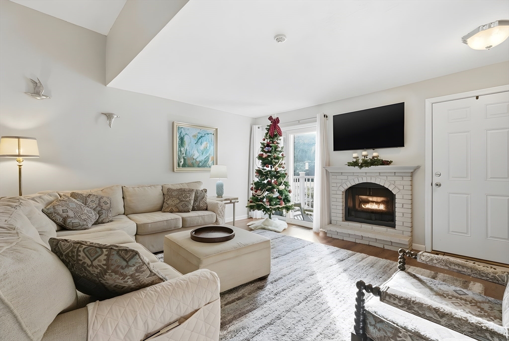 255 North Road, Unit 69 Chelmsford, MA 01824 - Photo 4 of 36