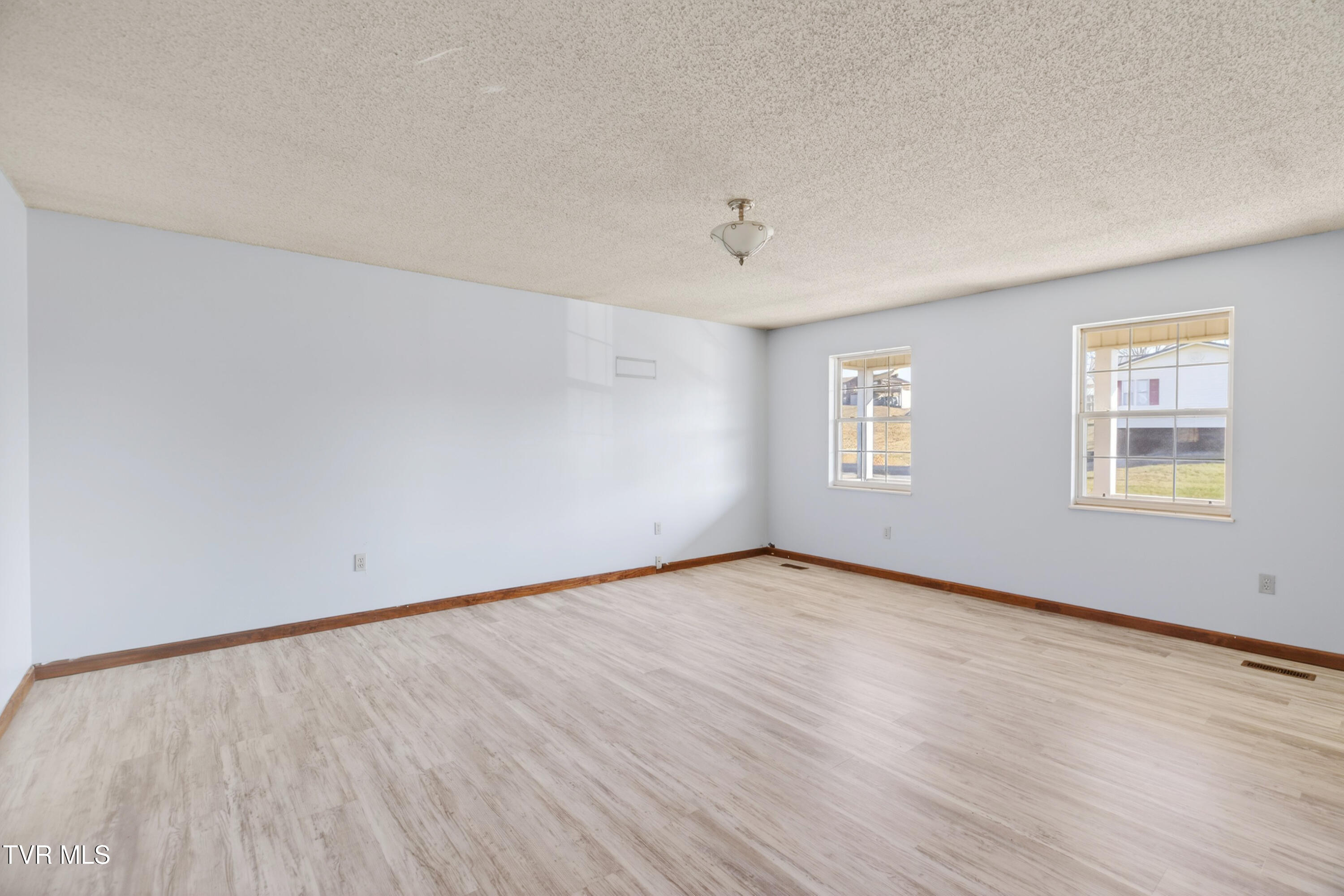 457 Terrace View Drive Bean Station, TN 37708 - Photo 13 of 38 013-457TerraceViewDrive-BeanStation-TN-3
