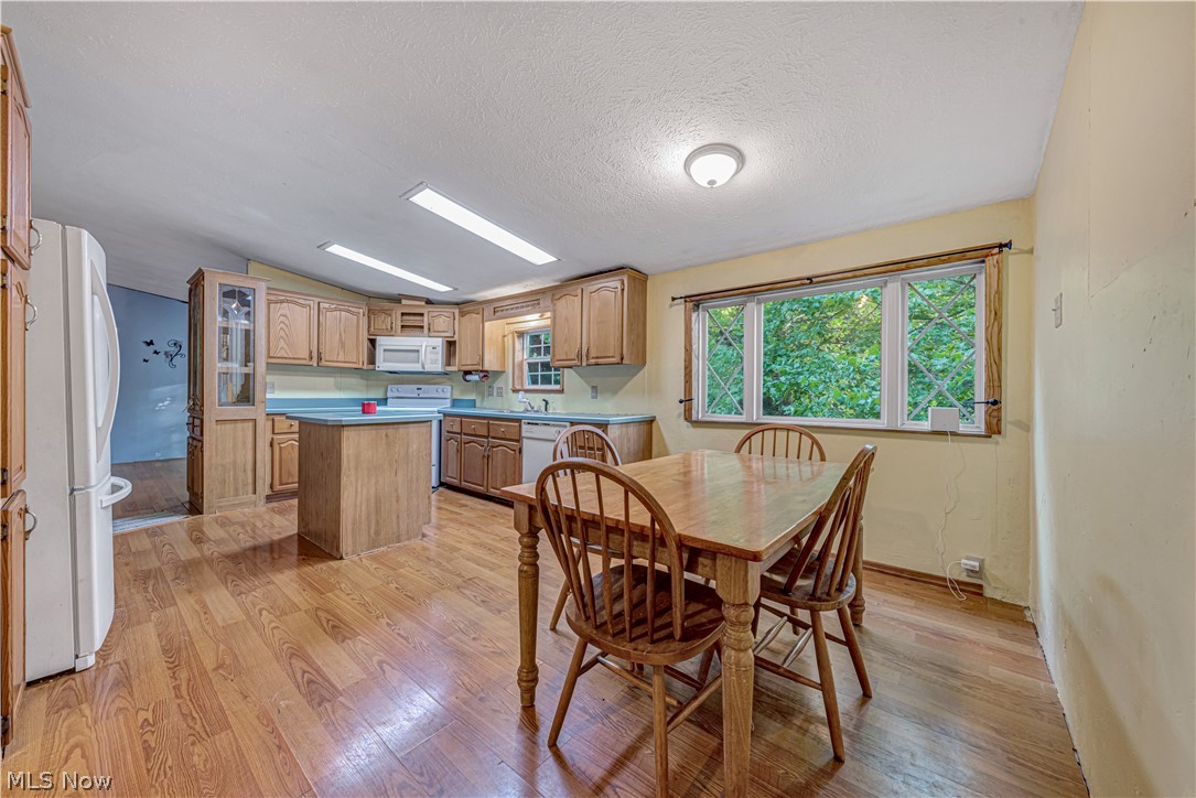 12422 Leslie Road Lisbon, OH 44432 - Photo 17 of 29