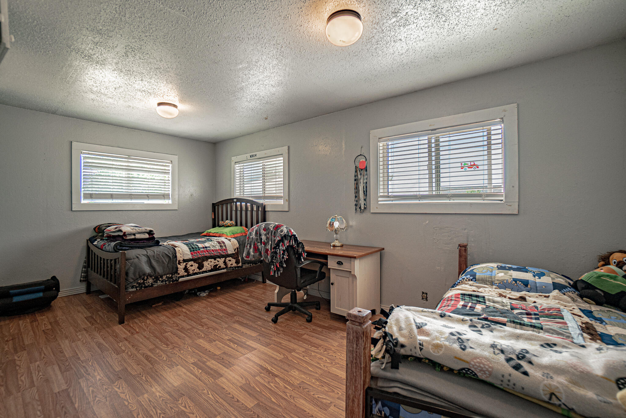 444 East Dutton Road Eagle Point, OR 97524 - Photo 17 of 40 Main House Bedroom 2