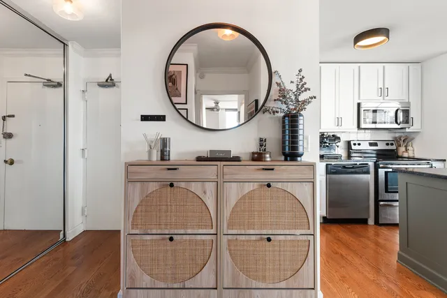 $299,000 | 1455 North Sandburg Terrace, Unit 608, Chicago, IL 60610